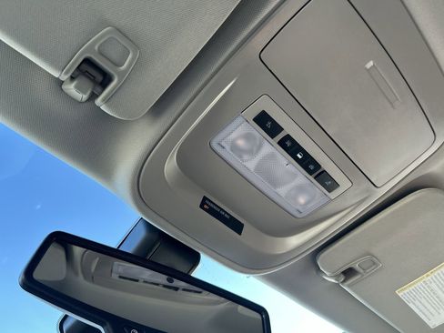 Used 2022 Chevrolet Colorado Z71 w/ Z71 Midnight Edition image 30