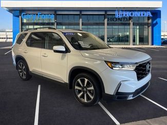 Certified 2025 Honda Pilot Touring video 1