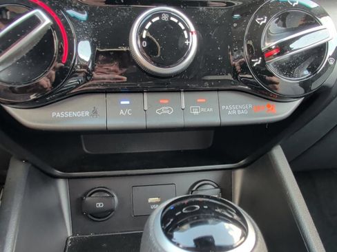 Used 2023 Hyundai Kona SEL FWD image 26