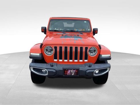 Used 2019 Jeep Wrangler Unlimited Sahara AWD/4WD image 4