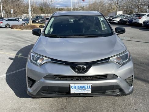 Used 2018 Toyota RAV4 LE image 10