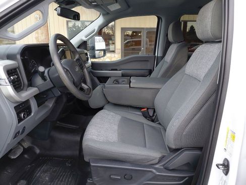 Used 2023 Ford F350 XLT w/ FX4 Off-Road Package image 16
