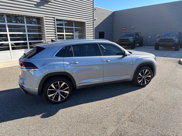 Used 2026 Volkswagen Atlas Cross Sport SEL Premium R-Line AWD/4WD image 4