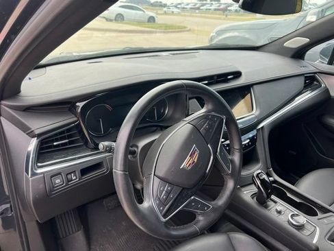Used 2021 Cadillac XT5 Premium Luxury w/ LPO, Floor Liner Package FWD image 7