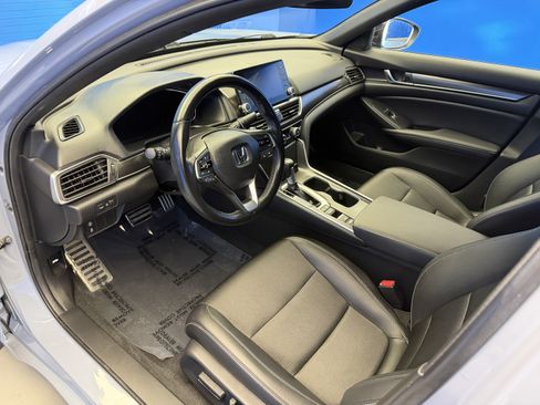 Used 2022 Honda Accord Sport image 11