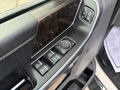 Used 2021 Ford F150 Lariat w/ Equipment Group 502A High image 11