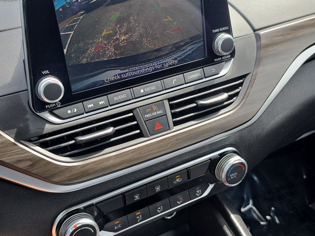Used 2025 Nissan Altima 2.5 SV FWD image 25