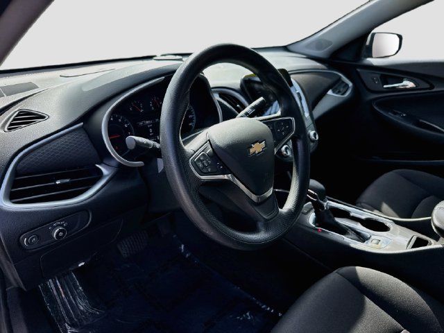Used 2024 Chevrolet Malibu LT FWD image 9