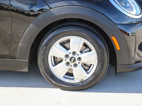 Used 2022 MINI Cooper 4-Door Hardtop image 10