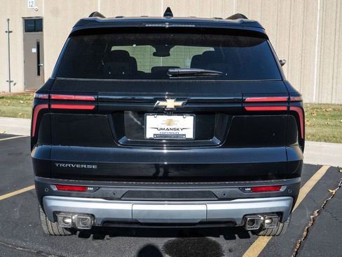 New 2026 Chevrolet Traverse LT image 5