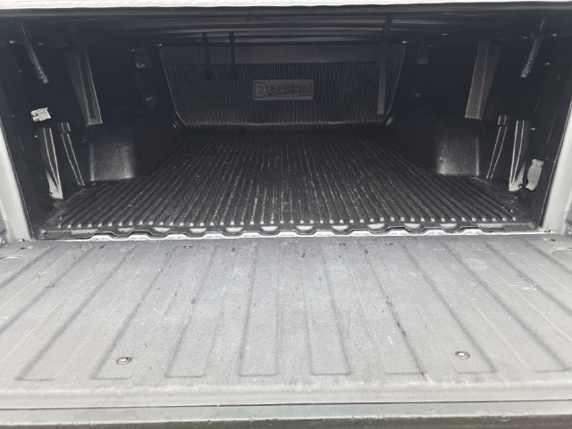 Used 2023 Chevrolet Silverado 1500 LT AWD/4WD image 34