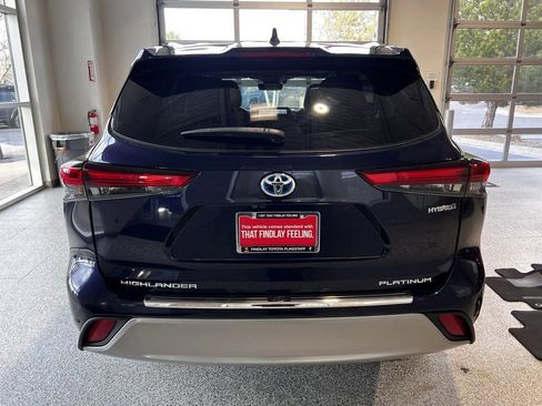 Certified 2020 Toyota Highlander Platinum image 5