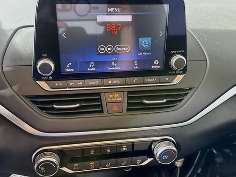 Used 2019 Nissan Altima 2.5 S FWD image 18