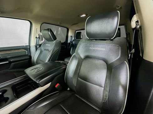 Used 2019 RAM 1500 Laramie AWD/4WD image 19