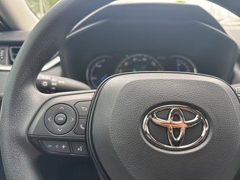Used 2025 Toyota RAV4 LE image 14