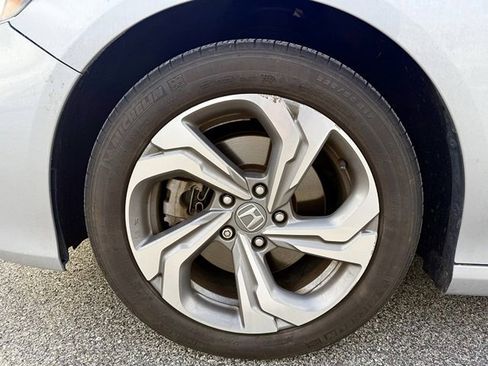 Used 2018 Honda Accord EX-L image 26