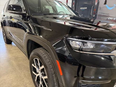 Certified 2025 Jeep Grand Cherokee L Limited AWD/4WD image 3