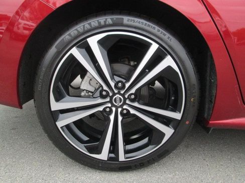 Used 2022 Nissan Sentra SR FWD image 8