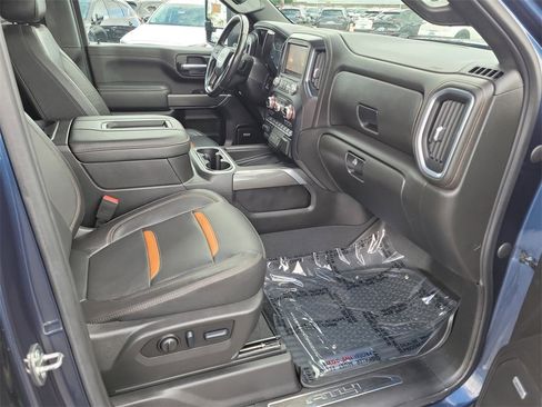 Used 2022 GMC Sierra 3500 AT4 w/ AT4 Preferred Package image 19