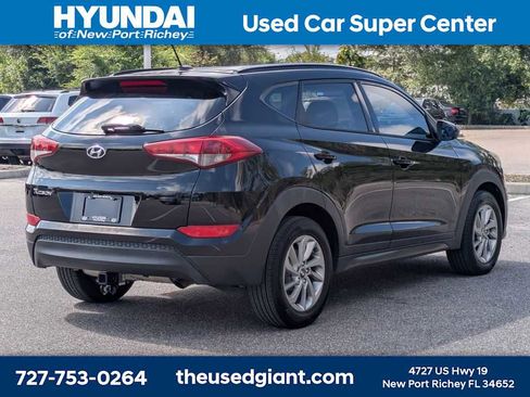 Used 2016 Hyundai Tucson SE w/ Option Group 02 FWD image 5