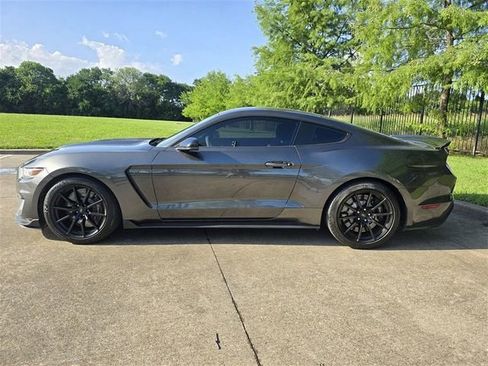 Used 2017 Ford Mustang Shelby GT350 w/ Electronics Package RWD image 3