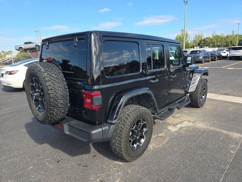 Used 2022 Jeep Wrangler Unlimited Rubicon 4xe AWD/4WD image 2