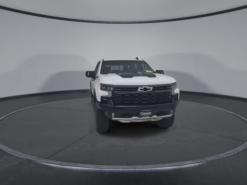 Used 2025 Chevrolet Silverado 1500 ZR2 w/ Technology Package AWD/4WD image 3