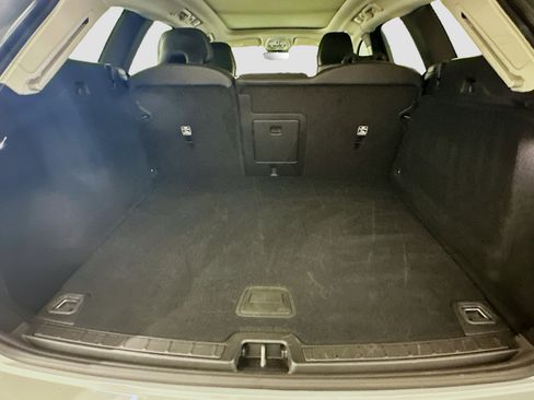 Used 2025 Volvo XC60 B5 Core AWD/4WD image 29