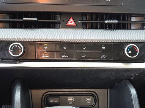 Used 2023 Kia Sportage LX image 20