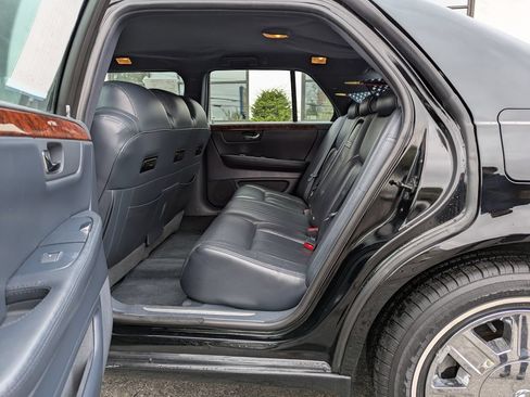 Used 2007 Cadillac DTS FWD image 40