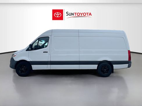 Used 2022 Mercedes-Benz Sprinter 2500 image 7