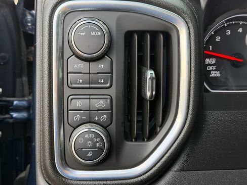 Used 2021 Chevrolet Silverado 1500 LT Trail Boss w/ Convenience Package II AWD/4WD image 9