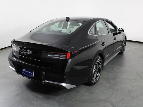 Certified 2026 Hyundai Sonata SEL FWD image 4