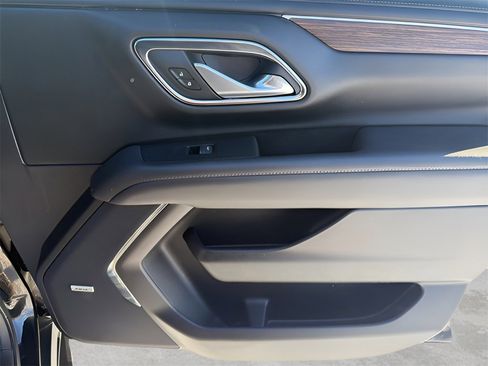 Used 2022 Chevrolet Tahoe High Country image 11