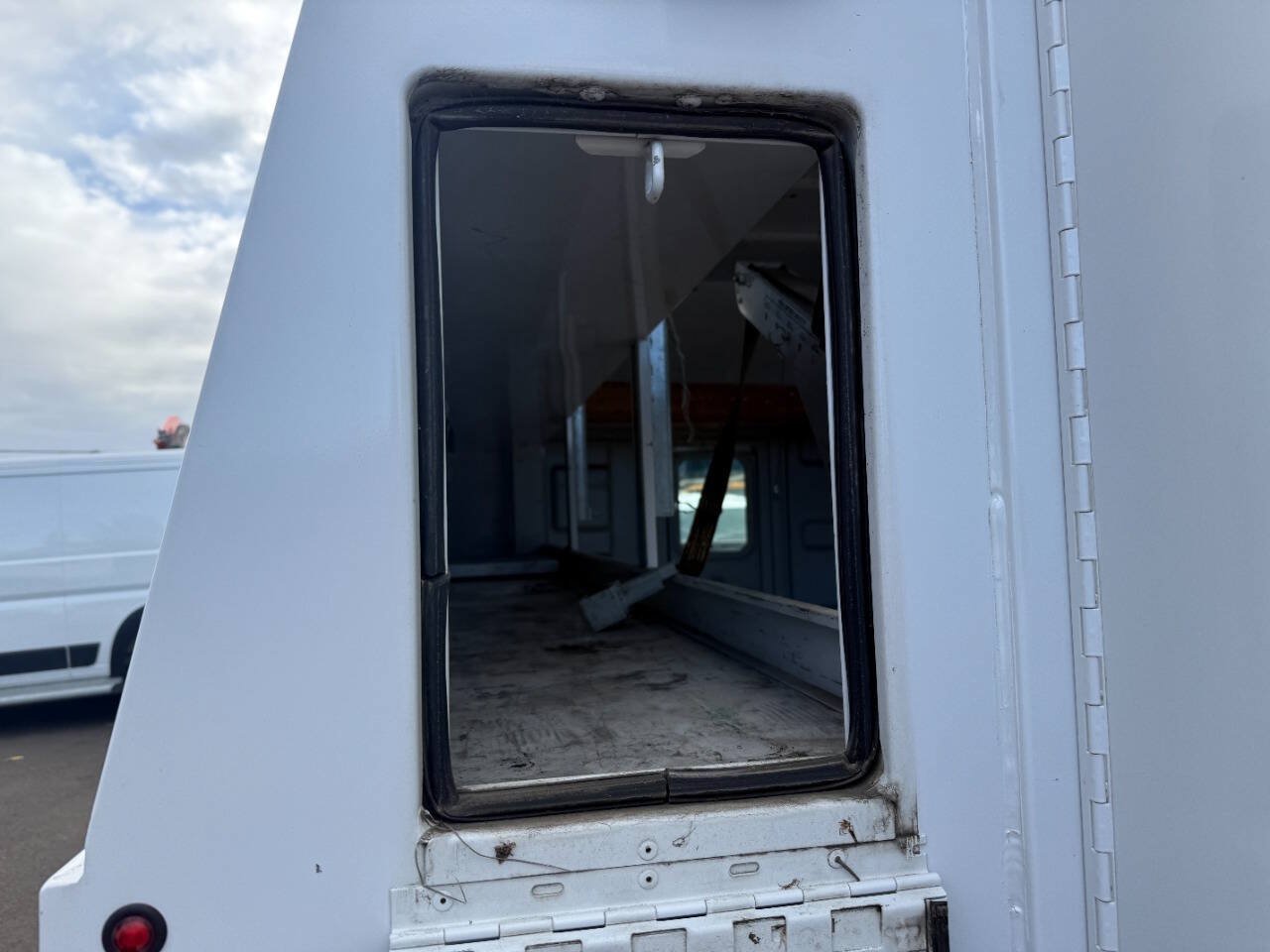 Used 2017 Ford E-350 and Econoline 350 Super Duty RWD image 11