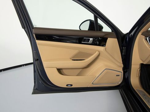 Certified 2021 Porsche Panamera 4S AWD/4WD image 18