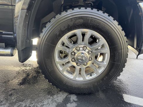 Used 2018 RAM 3500 Laramie w/ Protection Group image 20