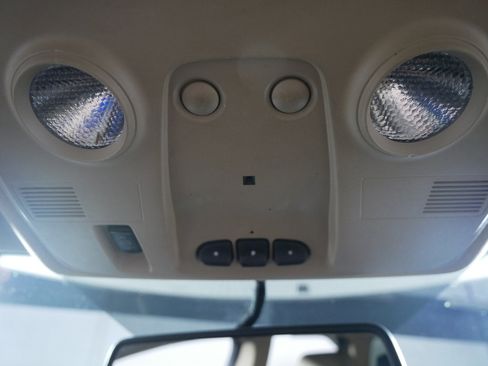 Used 2012 GMC Acadia Denali image 31