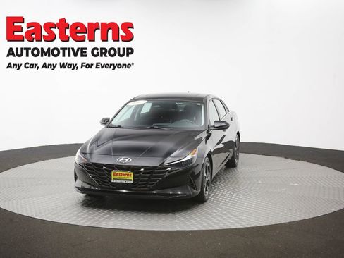 Used 2021 Hyundai Elantra SEL w/ Convenience + Premium Package FWD image 55