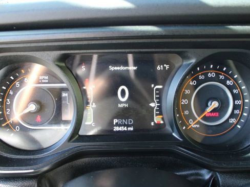 Used 2025 Jeep Wrangler Unlimited Rubicon AWD/4WD image 21
