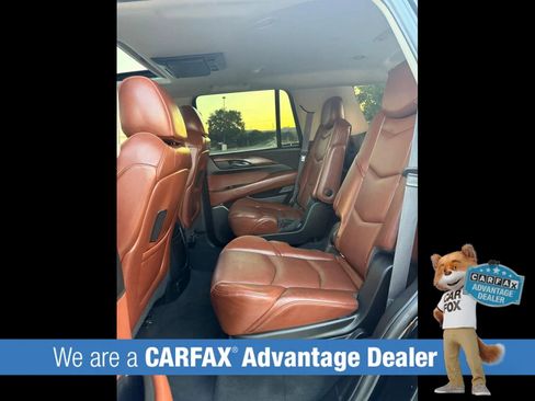 Used 2015 Cadillac Escalade Luxury AWD/4WD image 16