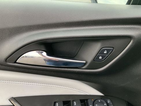 Used 2024 Chevrolet Trax LT w/ Driver Confidence Package image 23