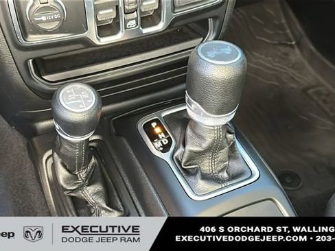 Used 2023 Jeep Wrangler Unlimited w/ Cold Weather Group AWD/4WD image 19