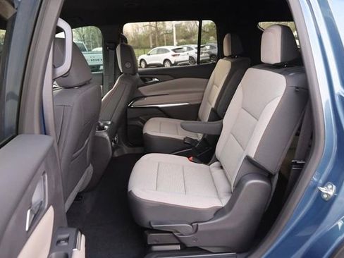 Used 2025 Chevrolet Traverse LT w/ LPO, Floor Liner Package image 10