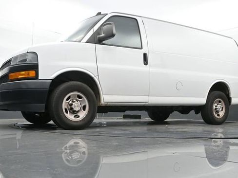 Used 2020 Chevrolet Express 2500 w/ Driver Convenience Package RWD image 12