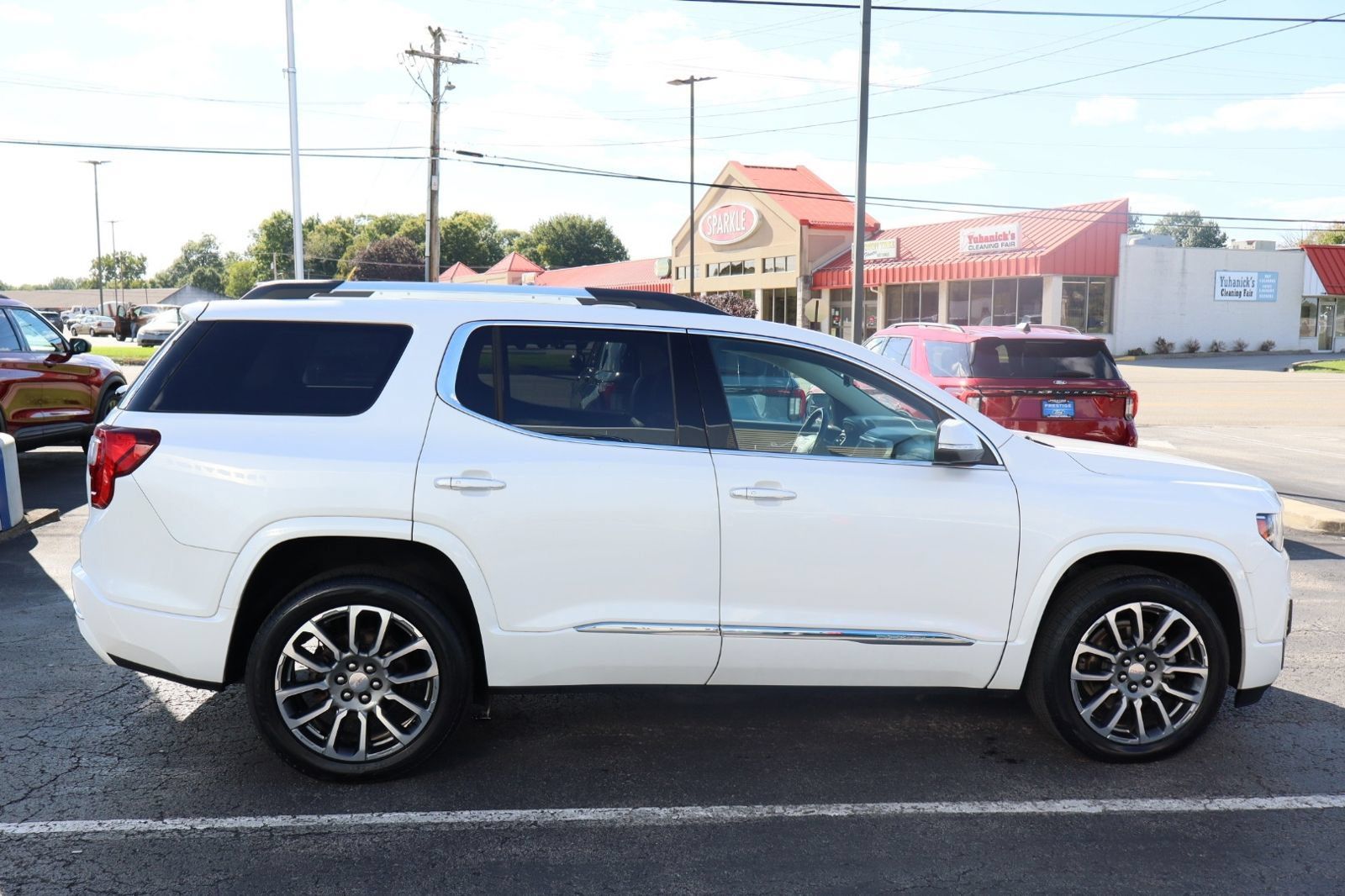 Used 2021 GMC Acadia Denali w/ Denali Ultimate Package AWD/4WD image 8