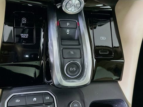 Used 2023 Acura MDX SH-AWD image 21