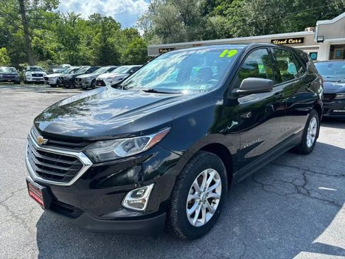 Used 2019 Chevrolet Equinox LS AWD/4WD image 4