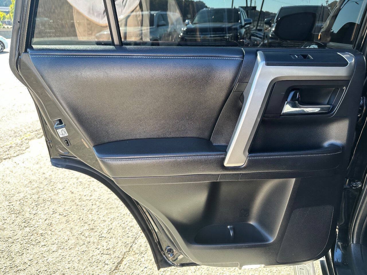 Used 2016 Toyota 4Runner 4WD image 13