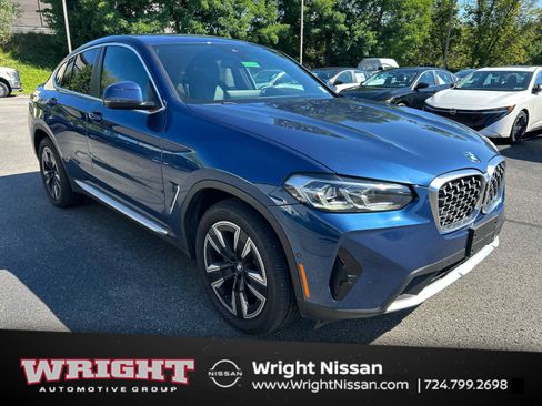 Used 2022 BMW X4 xDrive30i w/ Parking Assistance Package AWD/4WD image 1